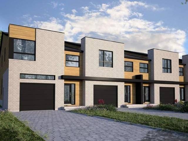House for sale in Magog