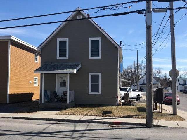 House for sale in Marieville