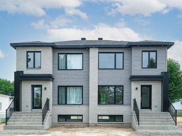 House for sale in Marieville