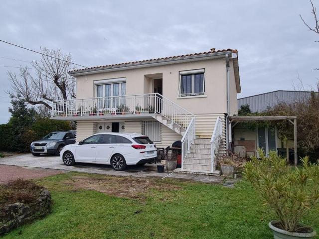 Maison vente à Saintes, Médis