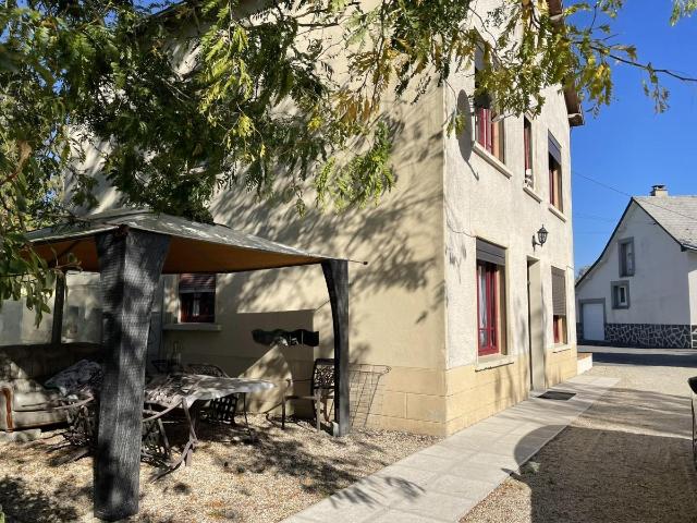 Maison vente à Confolens, Montjean
