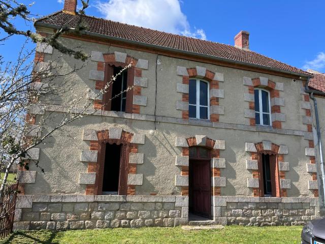 Maison vente à Aubusson, Parsac