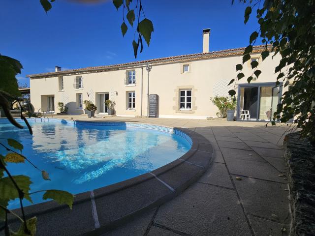 Maison vente à Bressuire, Nouvelle-Aquitaine