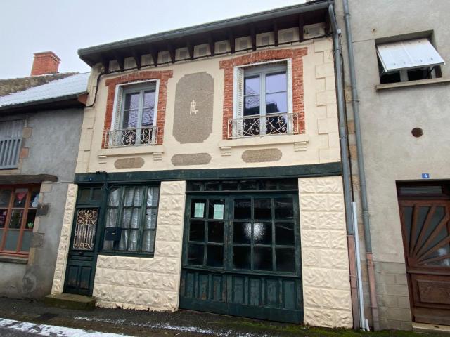 Maison vente à Mauriac, Pleaux