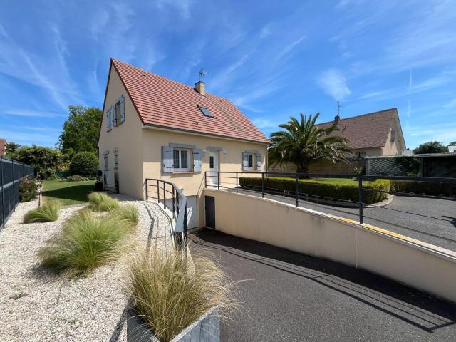 Maison vente à Caen, Reviers