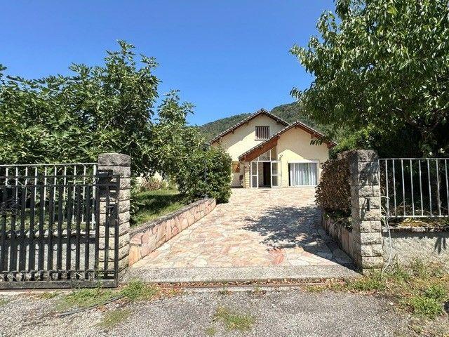 Maison vente à Chambéry, Saint-béron