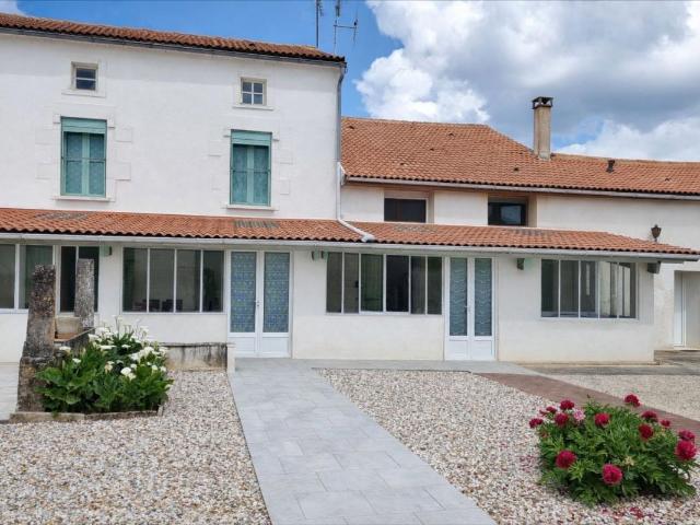 Maison vente à Jonzac, Saint-genis-de-saintonge