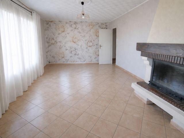 Maison vente à Rochefort, Saint-georges-du-bois