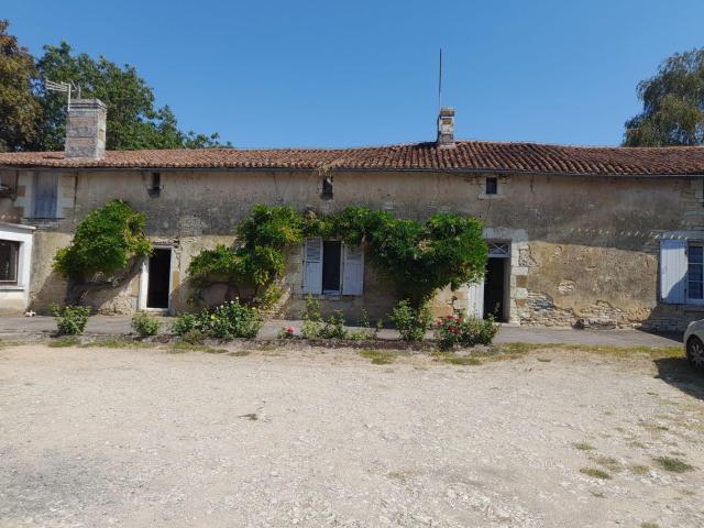 Maison vente à Saint-Jean-de-Sauves, Vienne