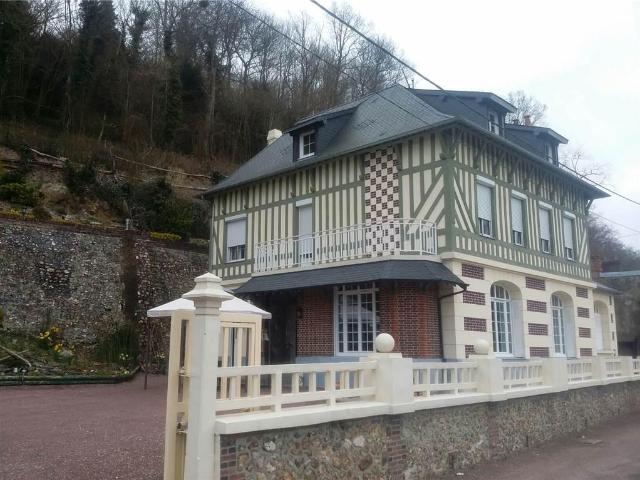 Maison vente à Lisieux, Saint-martin-de-bienfaite-la-cressonnière
