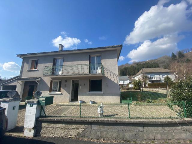 Maison vente à Mauriac, Saint-martin-valmeroux