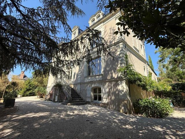 Maison vente à Angers, Savennières