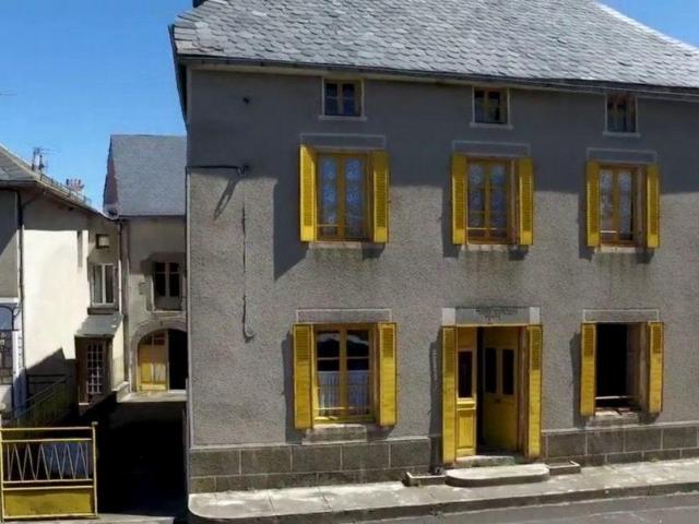 Maison vente à Saint-Flour, Valuéjols