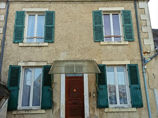 Maison vente à Saint-Amand-Montrond, Venesmes