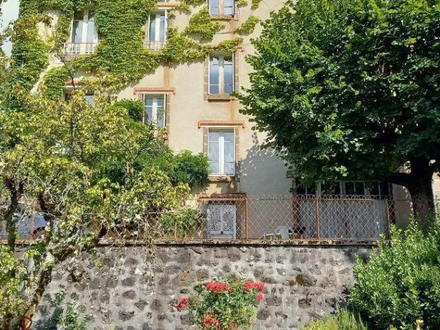 Maison vente à Aurillac, Vic-sur-cère