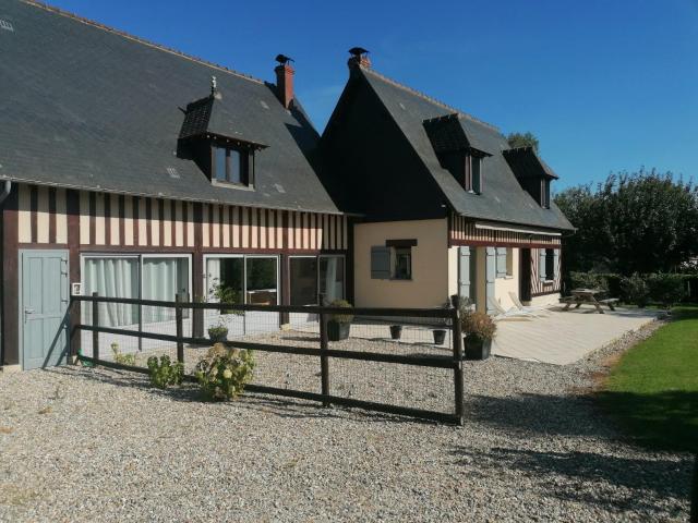 Maison vente à Lisieux, Vieux-bourg