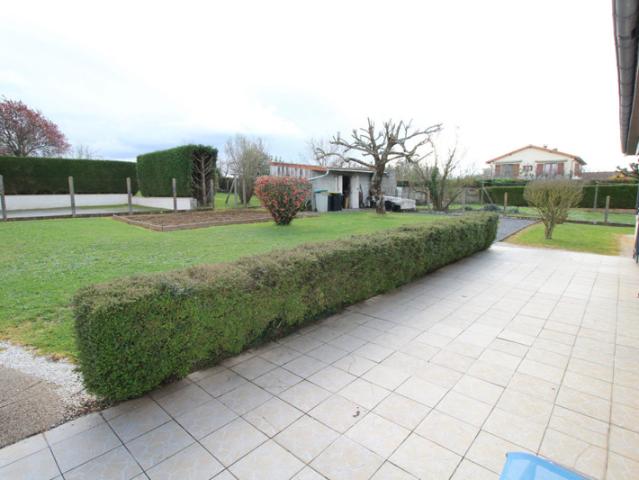 Maison vente à Confolens, Chassenon