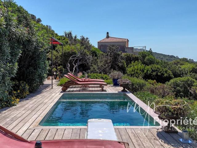 Maison vente à Arrondissement de Toulon, Hyères