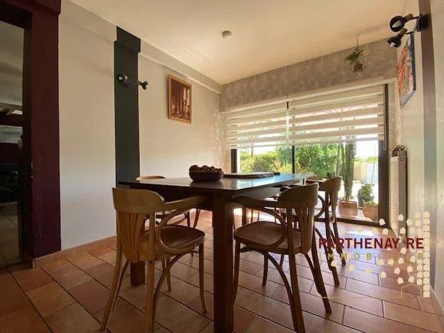 Maison vente à Parthenay, Pompaire