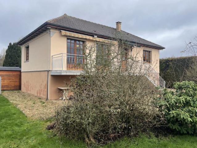 Maison vente à Bernay, Bazoques