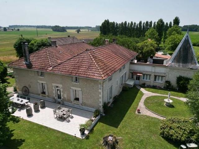 Maison vente à Challignac, Chez Tableau