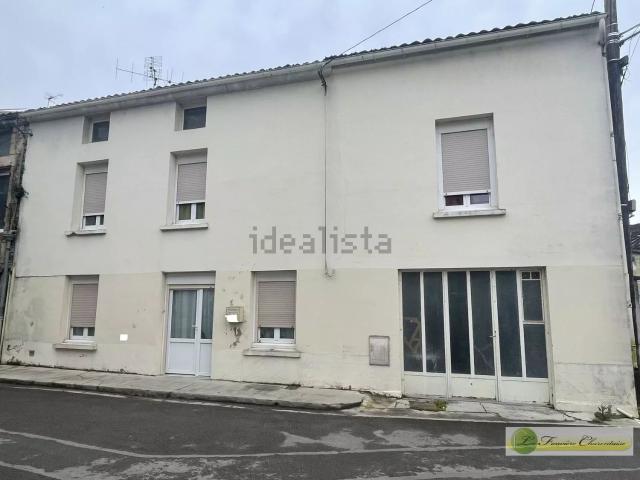 Maison vente à Aigre