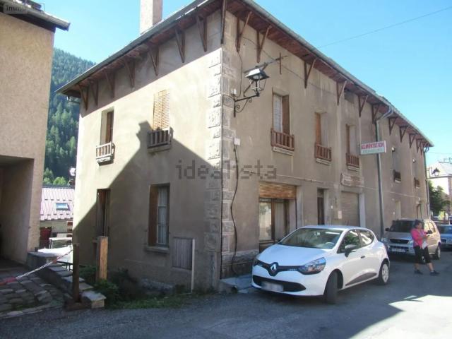 Maison vente à La Condamine, Aiguilles