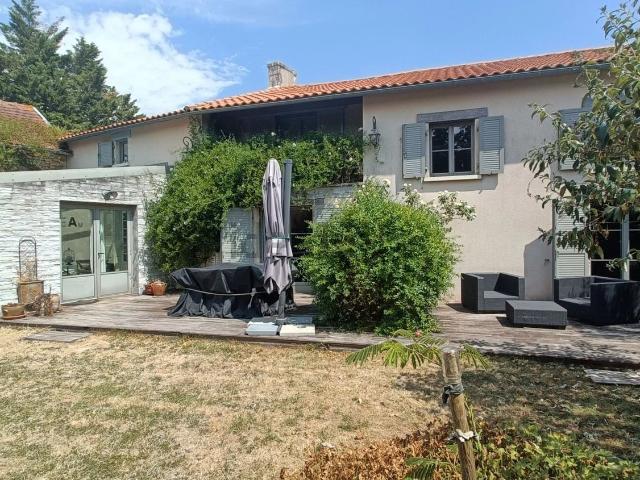 Maison vente à Ambrette, Amberre