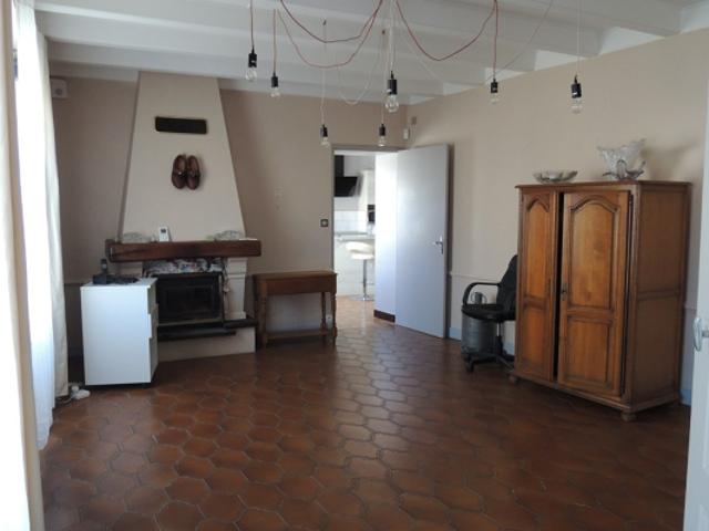Maison vente à Rochefort, Saint-georges-du-bois