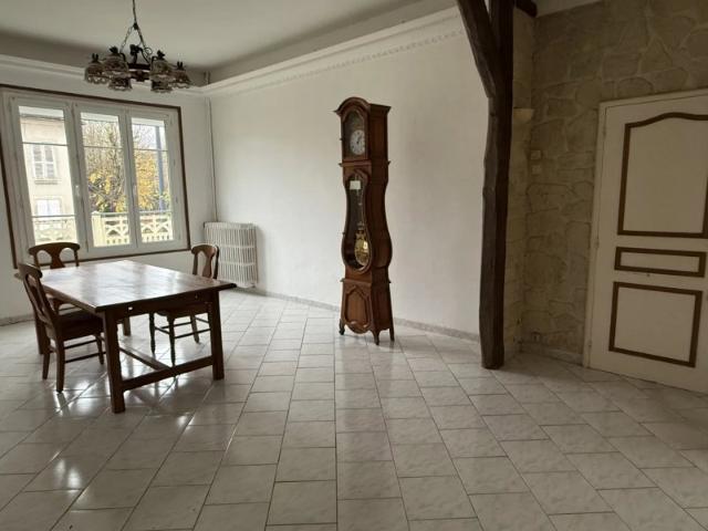 Maison vente à Sens, Villeneuve-l'archevêque