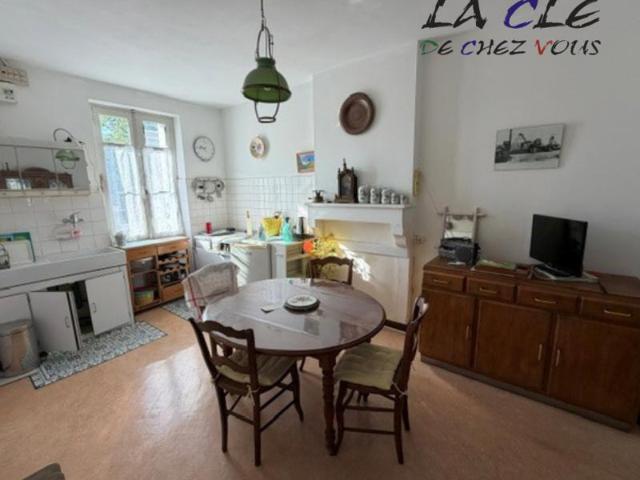 Maison vente à Fontenay-le-Comte, Xanton-chassenon