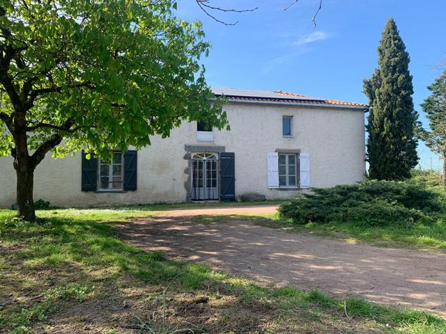 Maison vente à Bressuire, Faye-l'abbesse