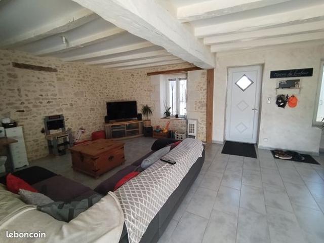 Maison vente à Confolens, Mazerolles