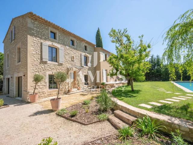 Maison vente à Arles, Paradou