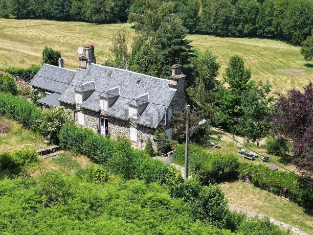 Maison vente à Anglards-de-Salers, Cantal