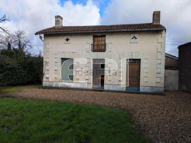 Maison vente à Le Grand Triou, Angliers