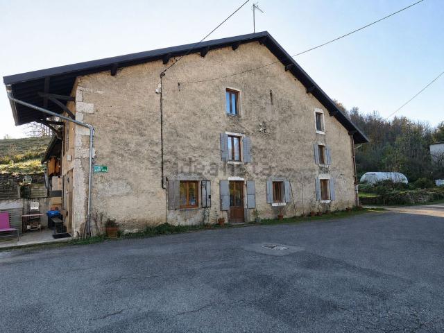Maison vente à Résinand, Aranc