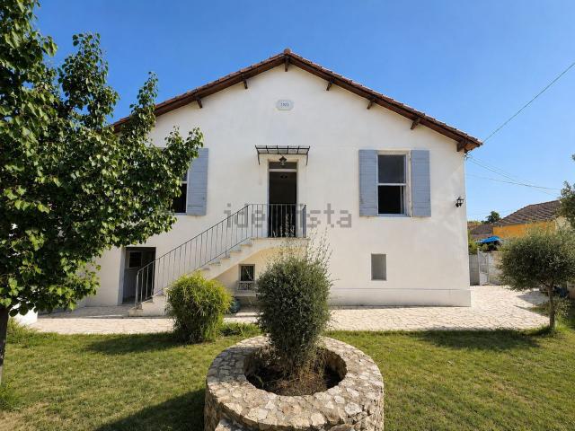 Maison vente à Les Alyscamps, Arles
