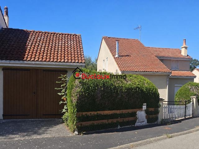 Maison vente à Esmoles, Arpajon-sur-Cère
