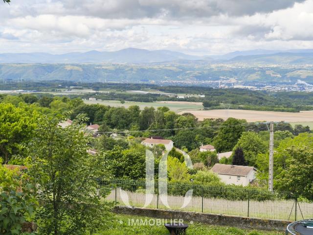 Maison vente à Vienne, Ville-sous-anjou