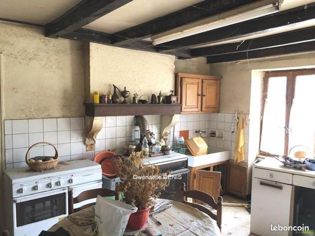 Maison vente à Confolens, Manot