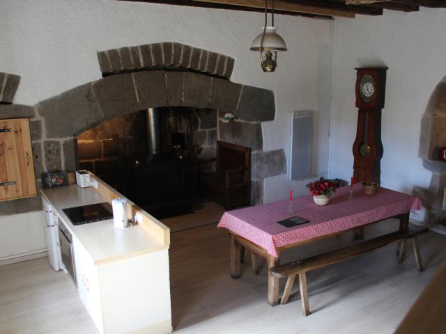 Maison vente à Mauriac, Saint-martin-cantalès