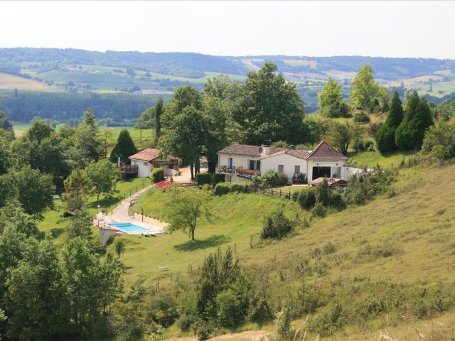 Maison vente à Périgueux, Bouteilles-saint-sébastien