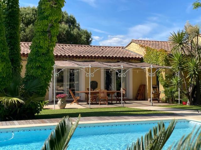 Maison vente à Arrondissement de Toulon, Le Castellet
