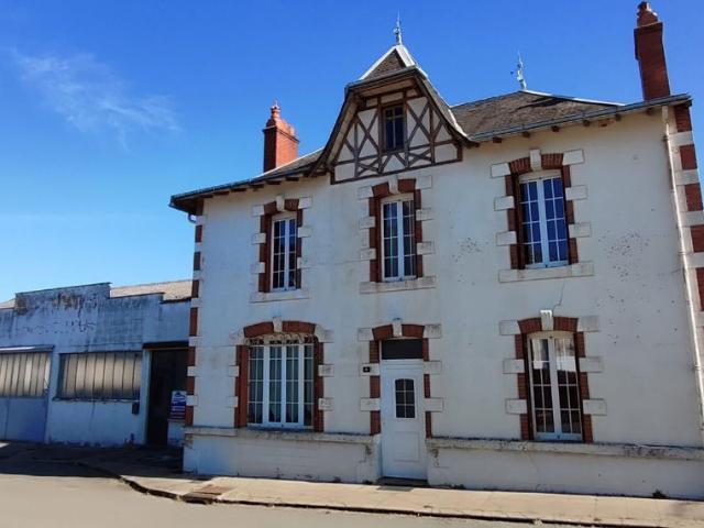 Maison vente à Saint-Amand-Montrond, Châteaumeillant