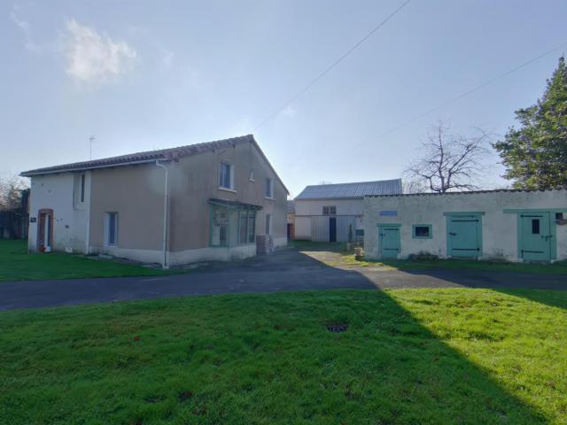 Maison vente à Montmorillon, Asnières-sur-blour
