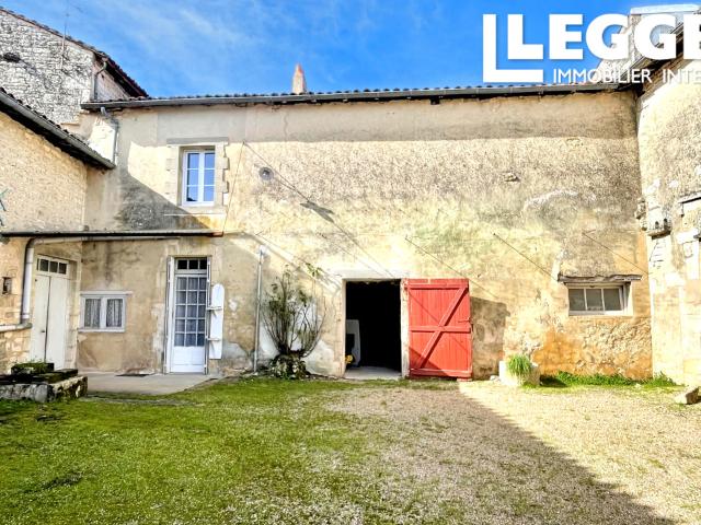 Maison vente à Confolens, Courcôme