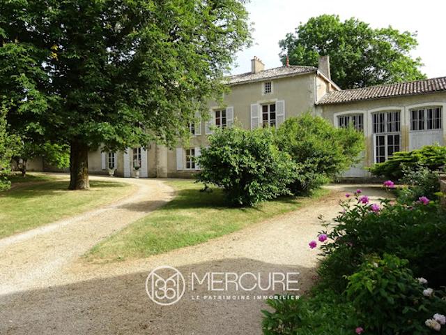 Maison vente à Niort, Mellé