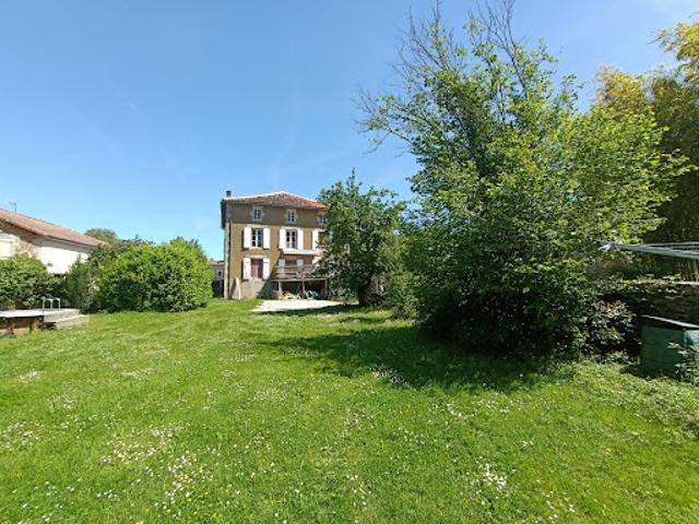 Maison vente à Confolens, Alloue