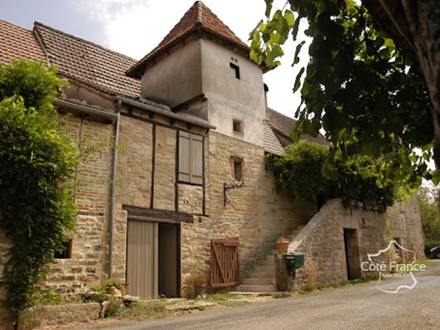 Maison vente à Gourdon, Bio